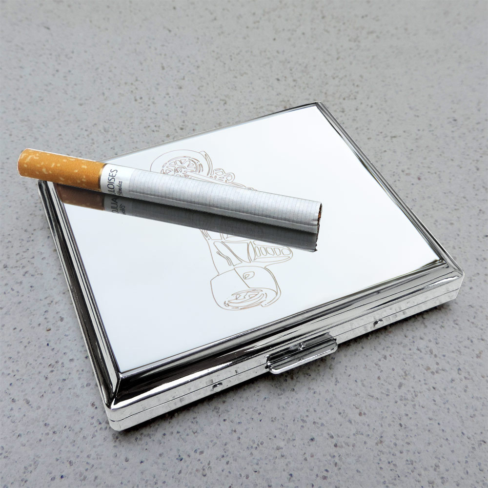 Name hochwertiges Zigarettenetui hochglanz poliert mit Trike Gravur 