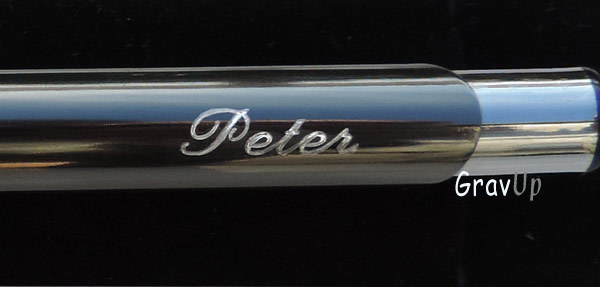 Peppiger Aluminium Kugelschreiber Paragon in verschiedenen Farben mit Gravur